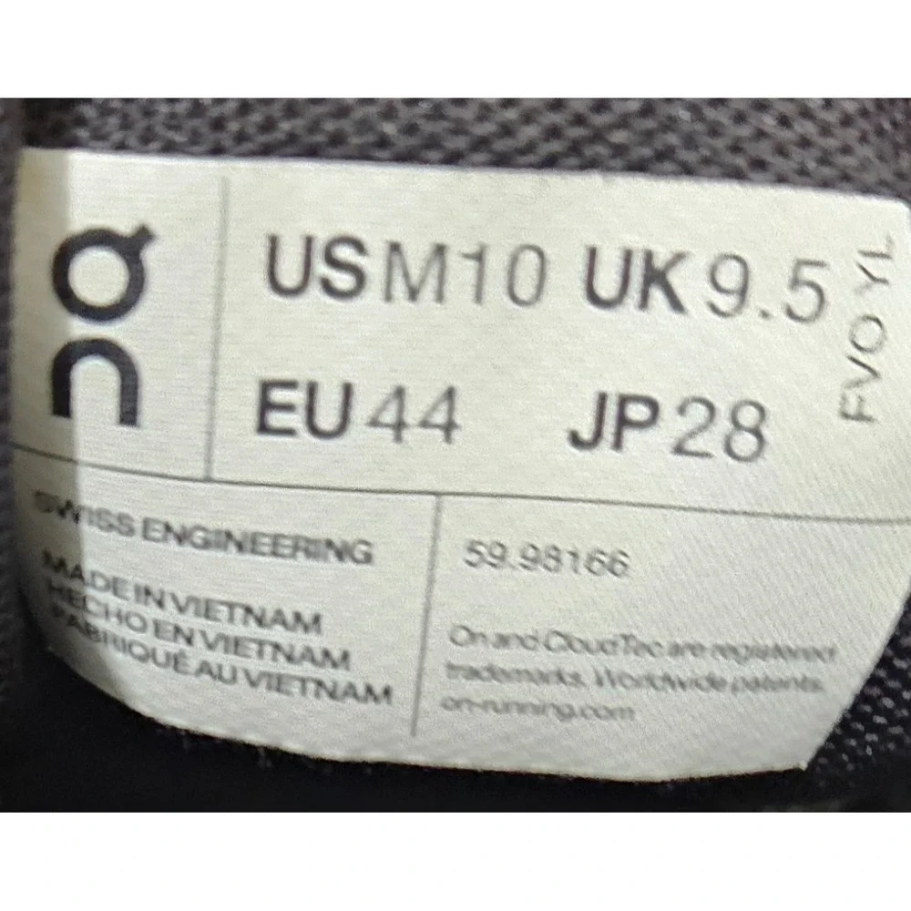 On Running Cloud 5 Shoes Mens 10 Grey Black Yellow Swiss Engineering 59.98166